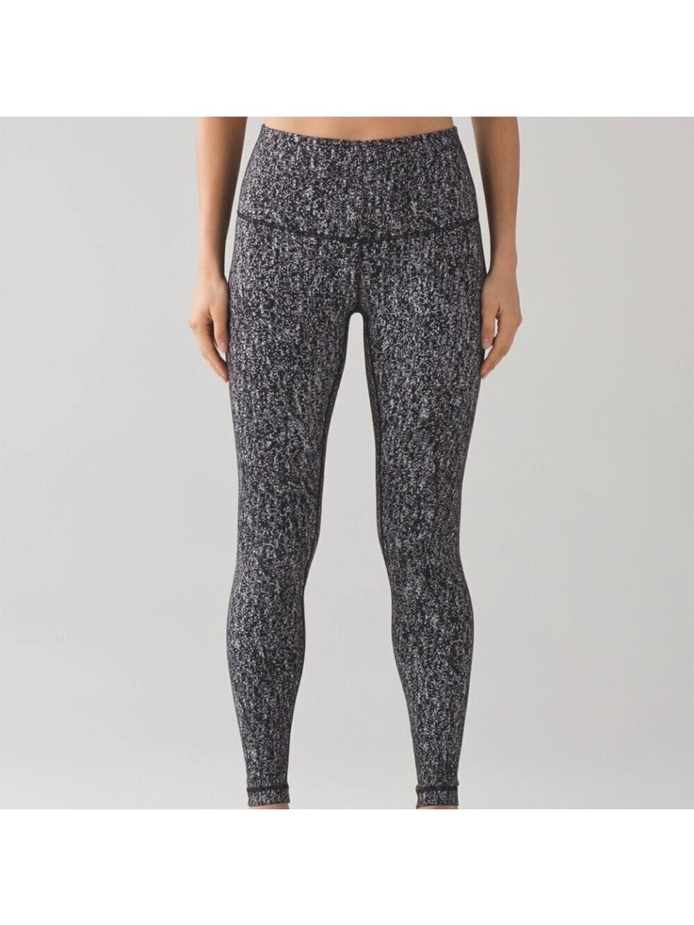 Lululemon Wunder Under High Rise Leggings - Size 8